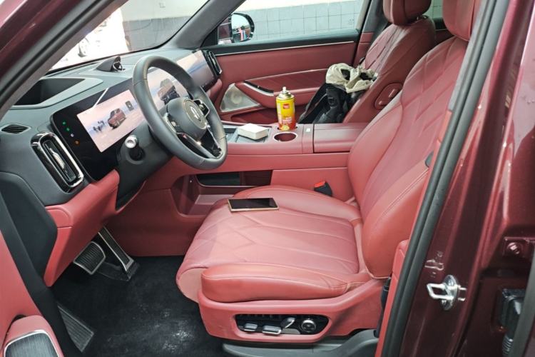 Used Hima AITO M8 2025 Extended-Range Ultra Version 53.4 kWh 5-Seater Edition Left Front Seat