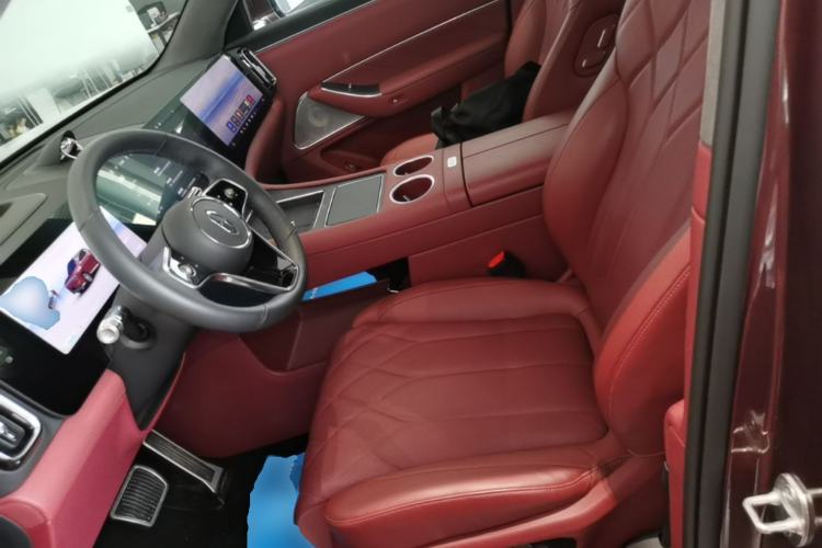 Used Hima AITO M8 2025 Extended-Range Ultra Version 53.4 kWh 5-Seater Edition Left Front Seat