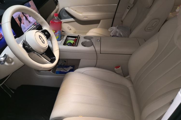 Used Hima AITO M8 2025 Model, Pure Electric Max+ Six-Seat Long-Range Version Left Front Seat
