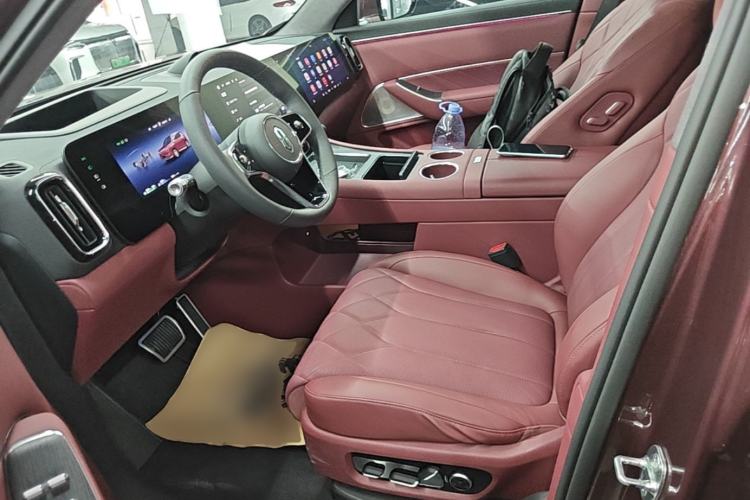 Used Hima AITO M8 2025 Extended-Range Ultra Version 53.4 kWh 5-Seater Edition Left Front Seat