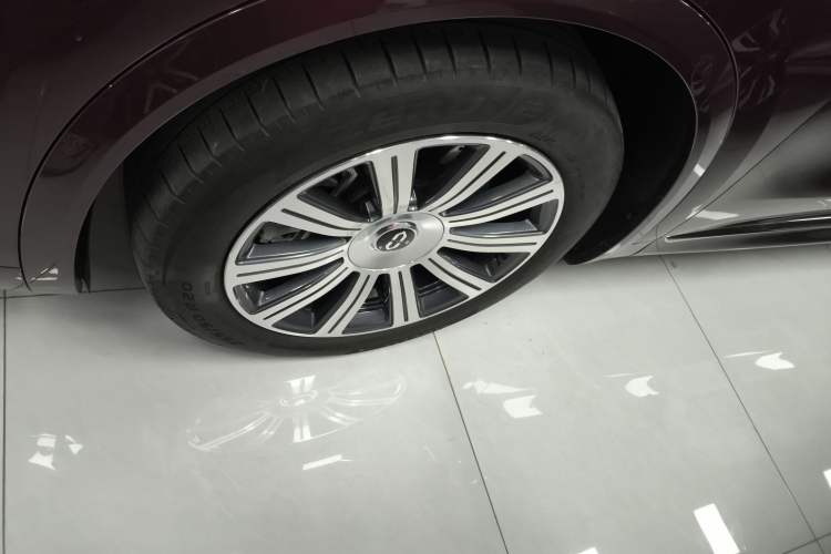 Used Hima AITO M8 2025 Extended-Range Max+ Version 53.4 kWh 5-Seater Edition Left Front Wheel Hub