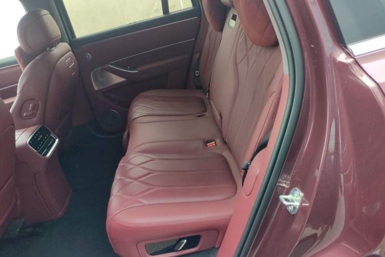 Used Hima AITO M8 2025 Model Range-Extended Ultra Version 53.4kWh 5-Seater (896-line LiDAR) Left Rear Seat