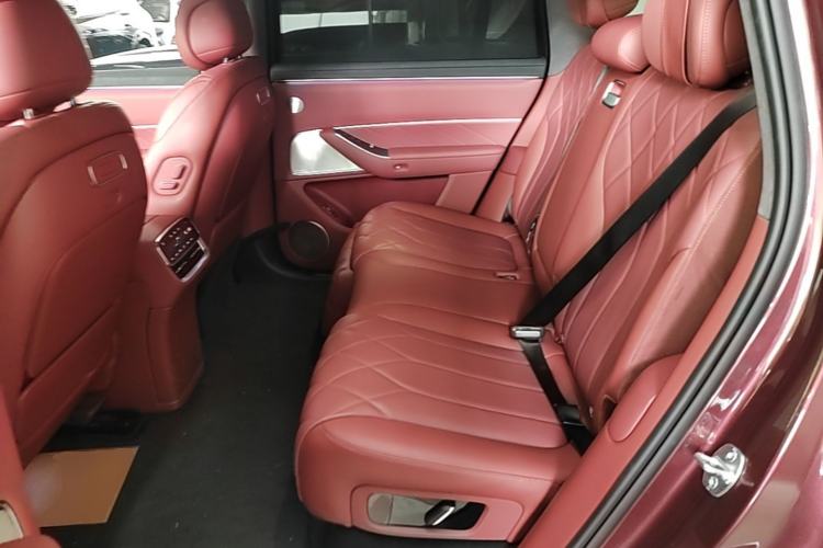 Used Hima AITO M8 2025 Extended-Range Ultra Version 53.4 kWh 5-Seater Edition Left Rear Seat