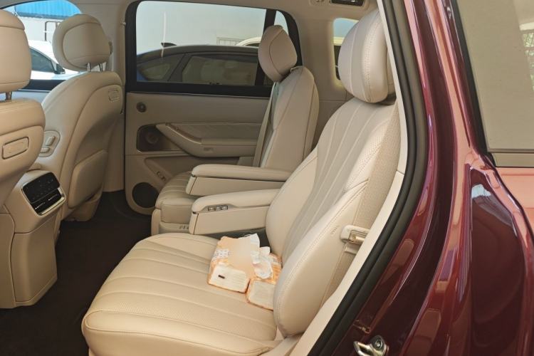 Used Hima AITO M8 2025 Extended-Range Max+ Version 53.4 kWh 6-Seater Edition Left Rear Seat