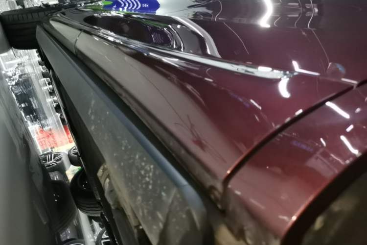 Used Hima AITO M8 2025 Extended-Range Ultra Version 53.4 kWh 5-Seater Edition Left Side Sill