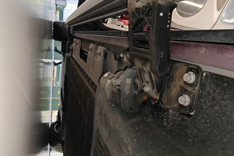 Used Hima AITO M8 2025 Extended-Range Max+ Version 53.4 kWh 6-Seater Edition Left Side Sill