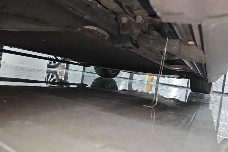 Used Hima AITO M8 2025 Extended-Range Ultra Version 53.4 kWh 5-Seater Edition Left Side Sill