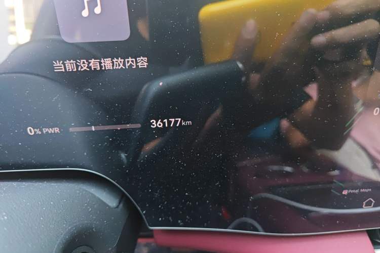Used Hima AITO M8 2025 Extended-Range Ultra Version 53.4 kWh 6-Seater Edition Odometer Close Up