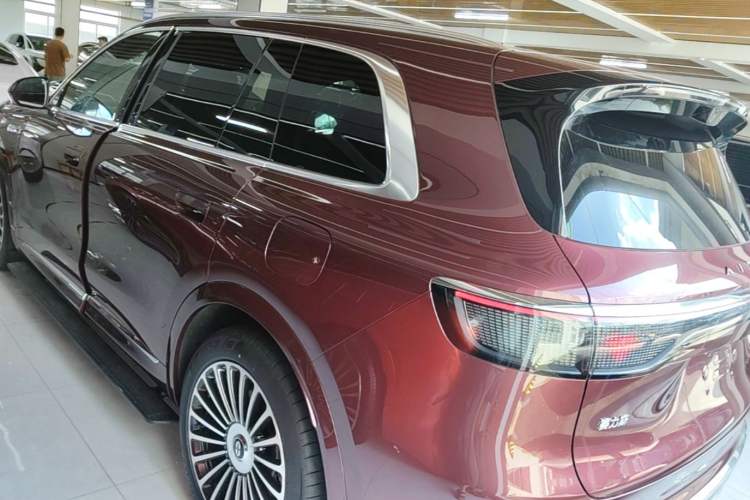 Used Hima AITO M8 2025 Extended-Range Ultra Version 53.4 kWh 5-Seater Edition Rear Left 45 Deg