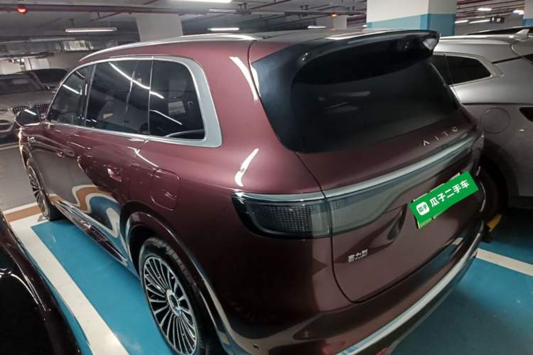 Used Hima AITO M8 2025 Extended-Range Ultra Version 53.4 kWh 5-Seater Edition Rear Left 45 Deg