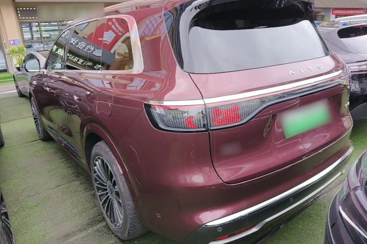 Used Hima AITO M8 2025 Extended-Range Ultra Version 53.4 kWh 5-Seater Edition Rear Left 45 Deg