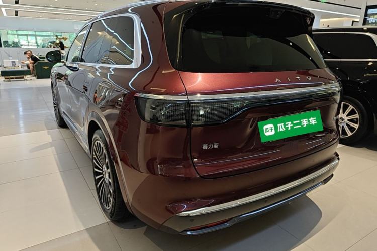 Used Hima AITO M8 2025 Extended-Range Max+ Version 53.4 kWh 6-Seater Edition Rear Left 45 Deg