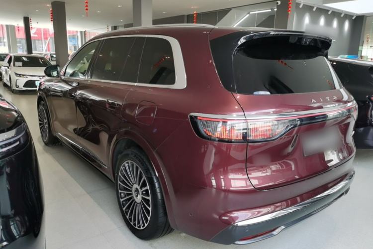 Used Hima AITO M8 2025 Extended-Range Ultra Version 53.4 kWh 5-Seater Edition Rear Left 45 Deg