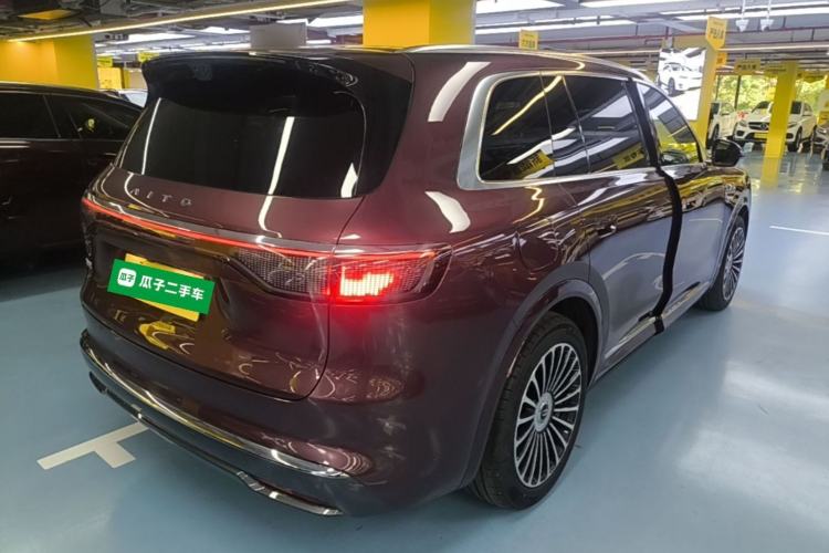Used Hima AITO M8 2025 Extended-Range Ultra Version 53.4 kWh 5-Seater Edition Rear Right 45 Deg