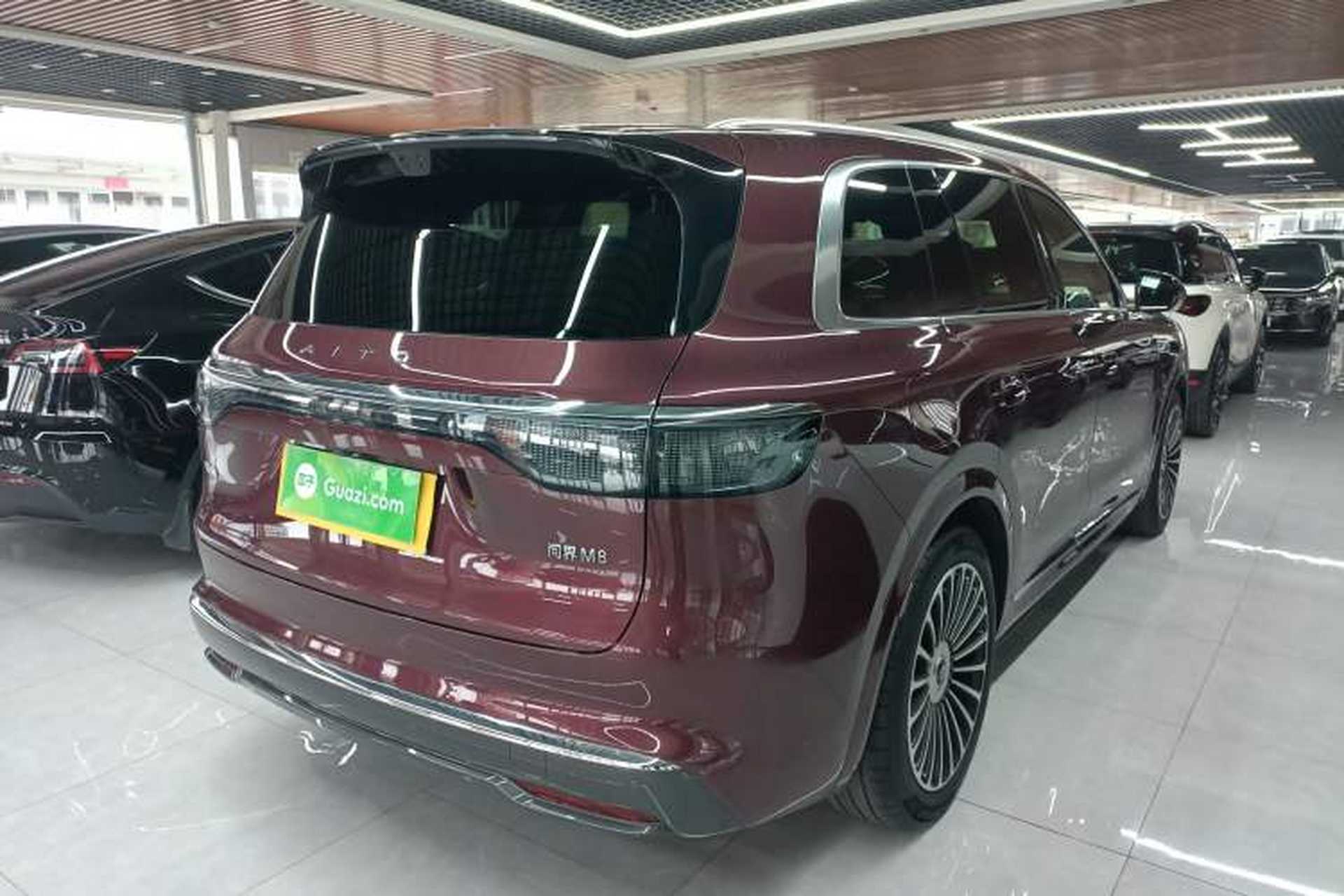 Used Hima AITO M8 2025 Extended-Range Ultra Version 53.4 kWh 5-Seater Edition Rear Right 45 Deg
