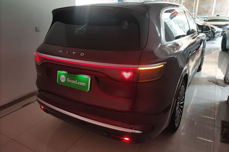 Used Hima AITO M8 2025 Extended-Range Ultra Version 53.4 kWh 5-Seater Edition Rear Right 45 Deg