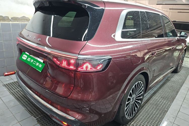 Used Hima AITO M8 2025 Extended-Range Ultra Version 53.4 kWh 5-Seater Edition Rear Right 45 Deg