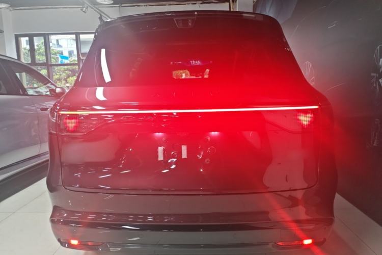 Used Hima AITO M8 2025 Extended-Range Ultra Version 53.4 kWh 6-Seater Edition Rear