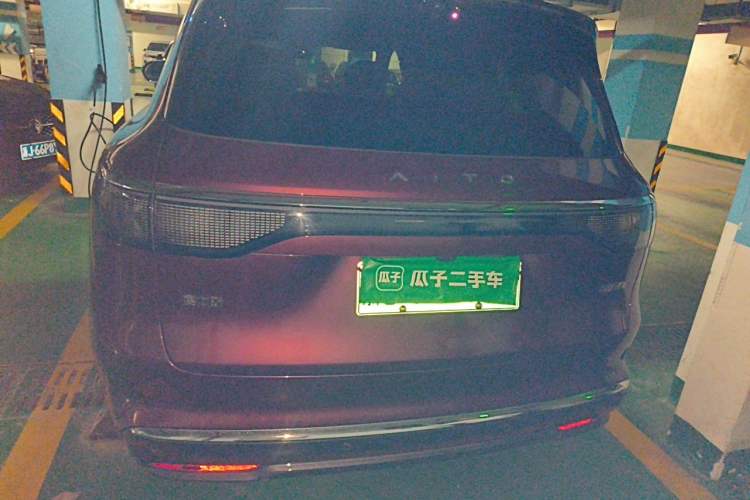 Used Hima AITO M8 2025 Extended-Range Max+ Version 53.4 kWh 6-Seater Edition Rear