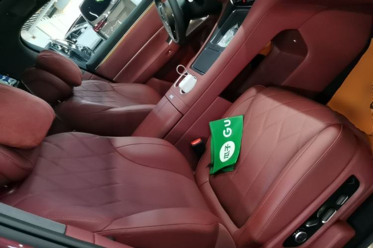 Used Hima AITO M8 2025 Extended-Range Ultra Version 53.4 kWh 5-Seater Edition Right Front Seat