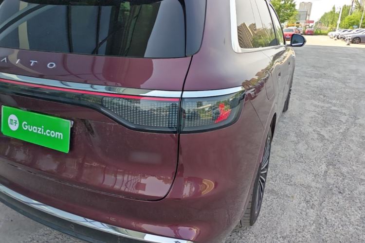 Used Hima AITO M8 2025 Extended-Range Ultra Version 53.4 kWh 5-Seater Edition Right Rear Taillight