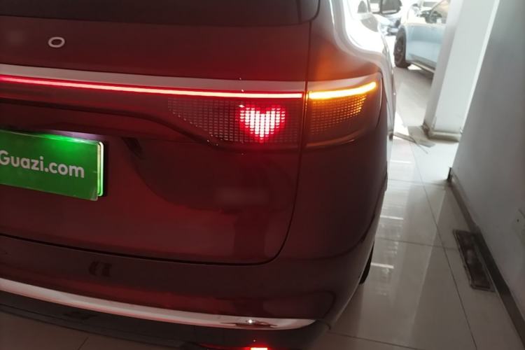 Used Hima AITO M8 2025 Extended-Range Ultra Version 53.4 kWh 5-Seater Edition Right Rear Taillight