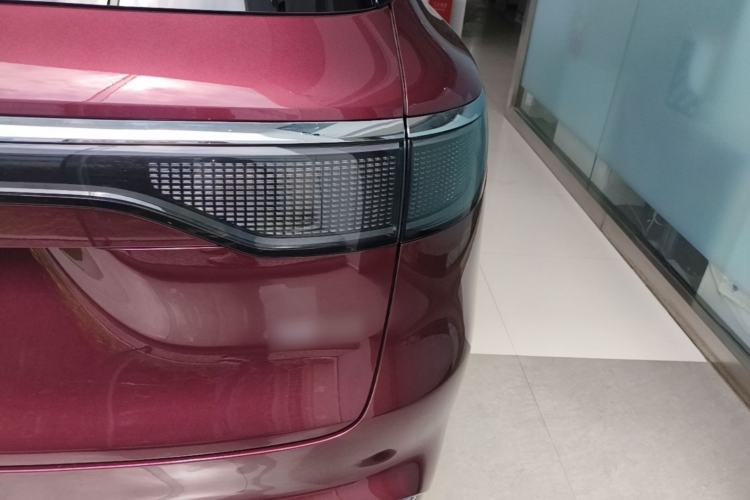 Used Hima AITO M8 2025 Extended-Range Ultra Version 53.4 kWh 5-Seater Edition Right Rear Taillight