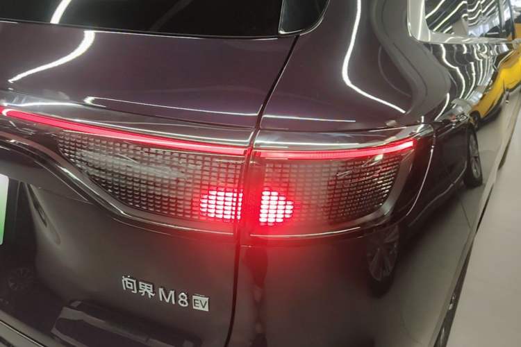 Used Hima AITO M8 2025 Model Pure Electric Max+ Five-Seat Long-Range Version Right Rear Taillight