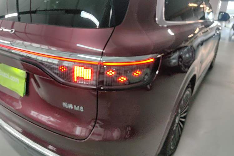 Used Hima AITO M8 2025 Extended-Range Ultra Version 53.4 kWh 5-Seater Edition Right Rear Taillight