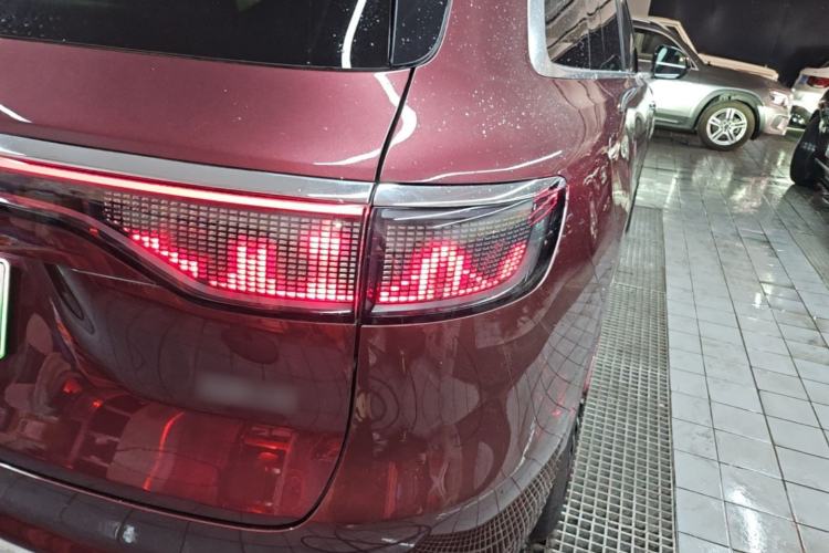 Used Hima AITO M8 2025 Extended-Range Ultra Version 53.4 kWh 5-Seater Edition Right Rear Taillight