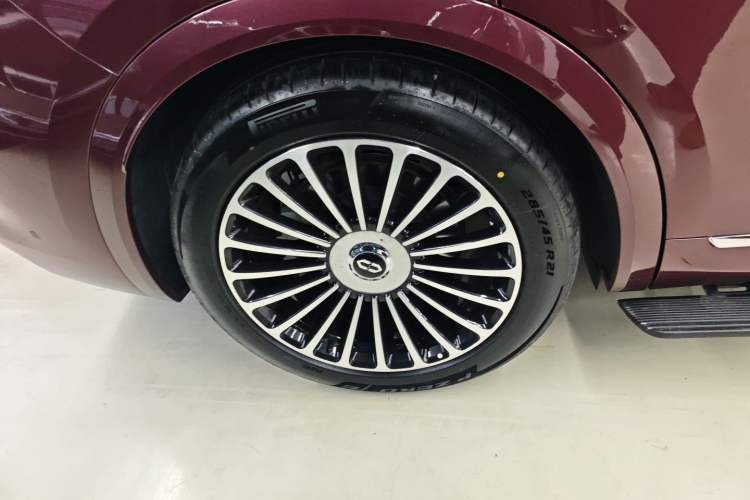 Used Hima AITO M8 2025 Extended-Range Ultra Version 53.4 kWh 5-Seater Edition Right Rear Wheel Hub