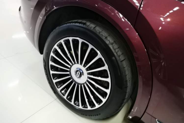 Used Hima AITO M8 2025 Extended-Range Ultra Version 53.4 kWh 5-Seater Edition Right Rear Wheel Hub