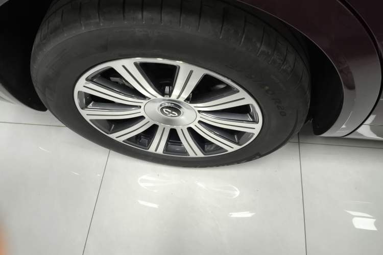 Used Hima AITO M8 2025 Extended-Range Max+ Version 53.4 kWh 5-Seater Edition Right Rear Wheel Hub