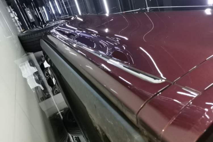 Used Hima AITO M8 2025 Extended-Range Ultra Version 53.4 kWh 5-Seater Edition Right Side Sill