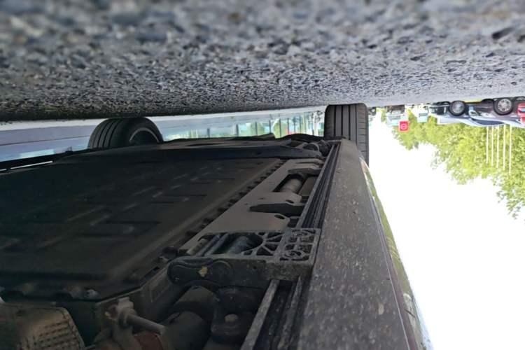 Used Hima AITO M8 2025 Extended-Range Ultra Version 53.4 kWh 5-Seater Edition Right Side Sill