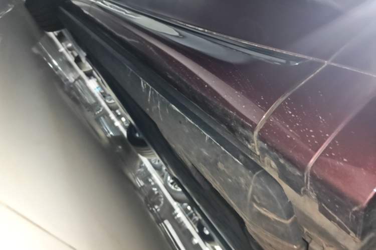 Used Hima AITO M8 2025 Extended-Range Ultra Version 53.4 kWh 6-Seater Edition Right Side Sill