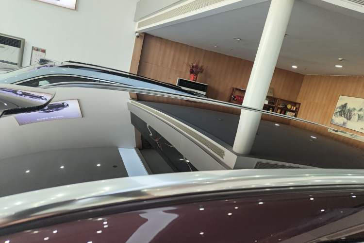 Used Hima AITO M8 2025 Extended-Range Ultra Version 53.4 kWh 5-Seater Edition Roof
