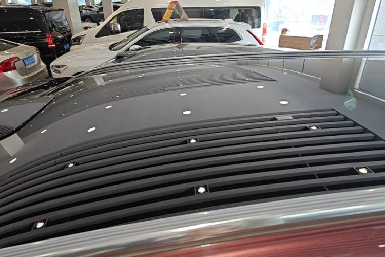 Used Hima AITO M8 2025 Extended-Range Ultra Version 53.4 kWh 5-Seater Edition Roof