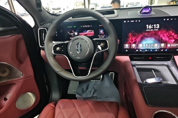 Used Hima AITO M8 2025 Extended-Range Max+ Version 53.4 kWh 6-Seater Edition Steering Wheel