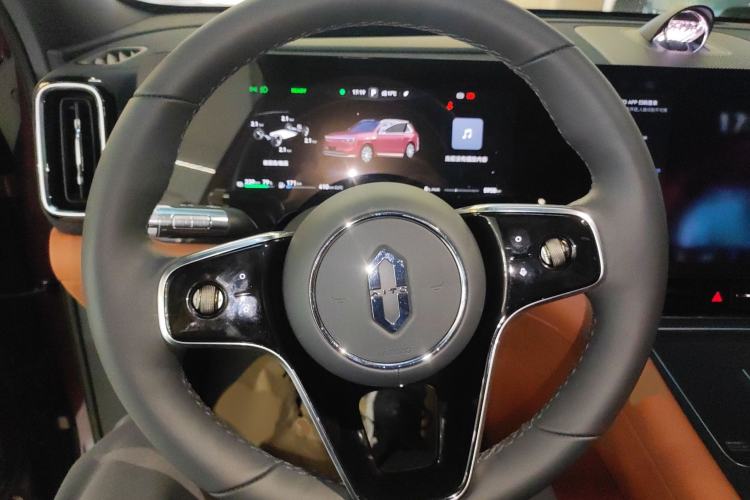 Used Hima AITO M8 2025 Extended-Range Max+ Version 53.4 kWh 6-Seater Edition Steering Wheel