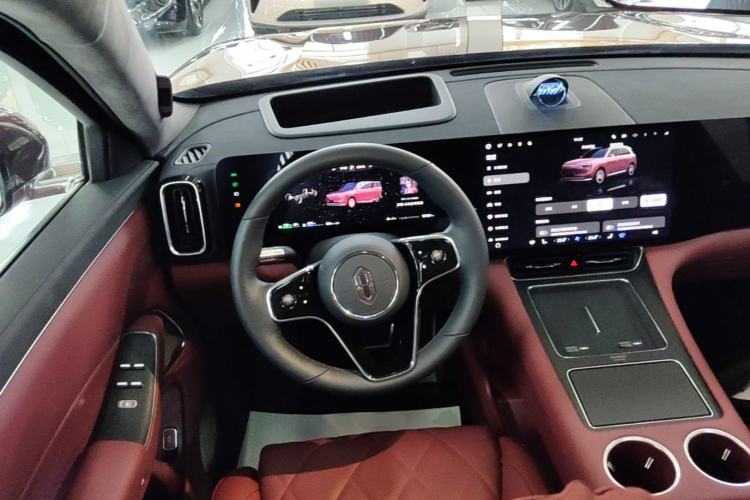 Used Hima AITO M8 2025 Extended-Range Ultra Version 53.4 kWh 5-Seater Edition Steering Wheel