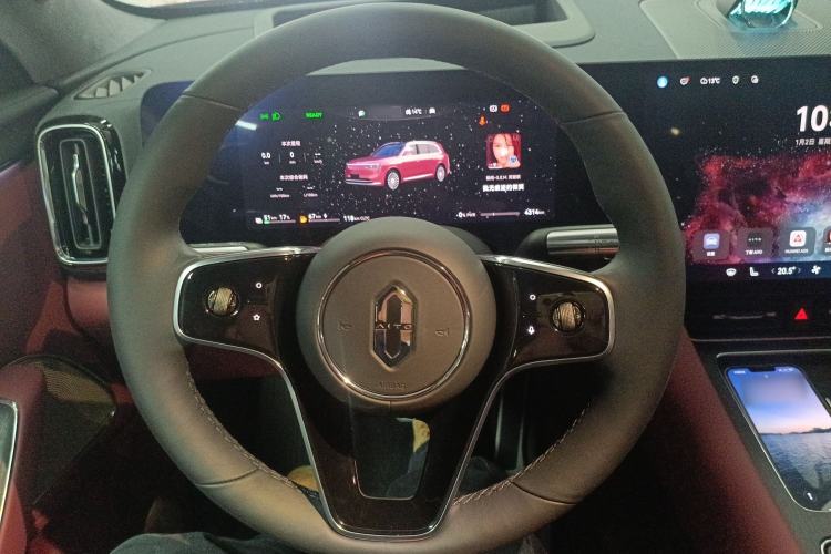 Used Hima AITO M8 2025 Extended-Range Ultra Version 53.4 kWh 5-Seater Edition Steering Wheel