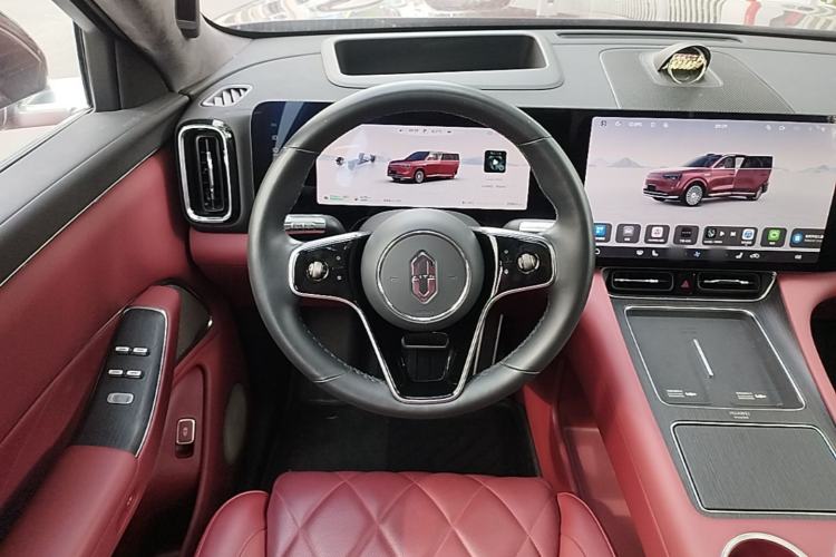 Used Hima AITO M8 2025 Extended-Range Ultra Version 53.4 kWh 5-Seater Edition Steering Wheel