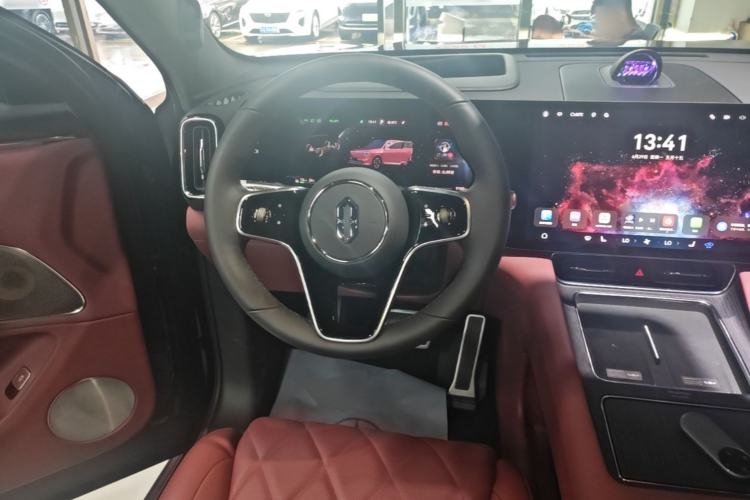 Used Hima AITO M8 2025 Extended-Range Ultra Version 53.4 kWh 6-Seater Edition Steering Wheel
