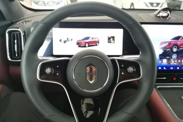 Used Hima AITO M8 2025 Extended-Range Ultra Version 53.4 kWh 5-Seater Edition Steering Wheel