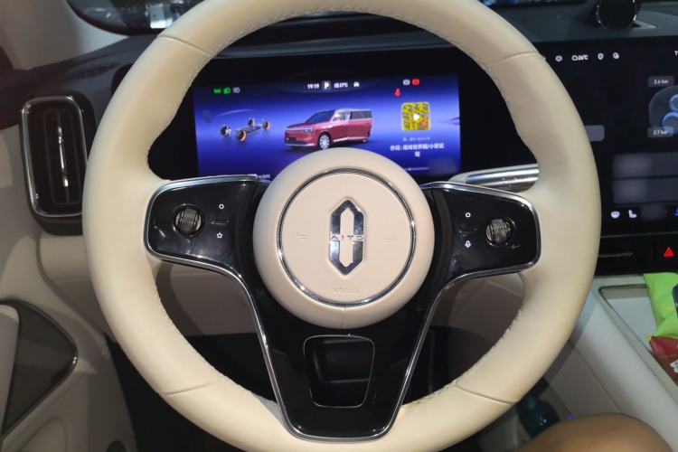 Used Hima AITO M8 2025 Model, Pure Electric Max+ Six-Seat Long-Range Version Steering Wheel