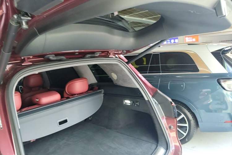 Used Hima AITO M8 2025 Extended-Range Ultra Version 53.4 kWh 5-Seater Edition Trunk