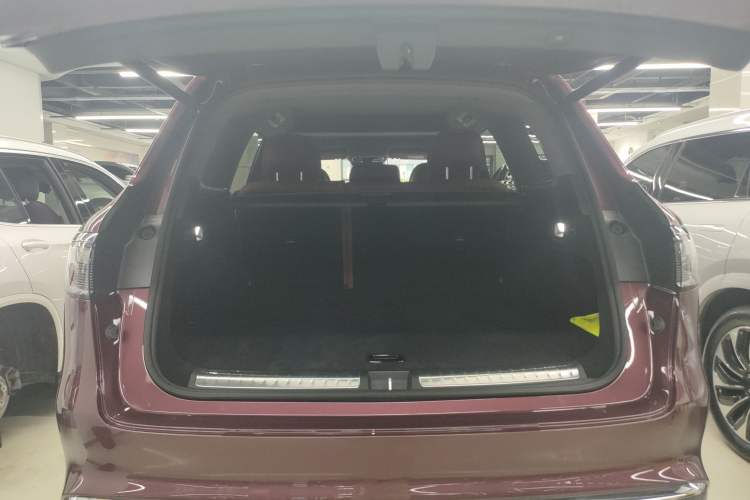 Used Hima AITO M8 2025 Extended-Range Max+ Version 53.4 kWh 5-Seater Edition Trunk