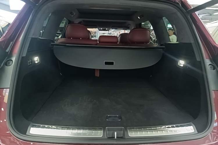 Used Hima AITO M8 2025 Extended-Range Ultra Version 53.4 kWh 5-Seater Edition Trunk