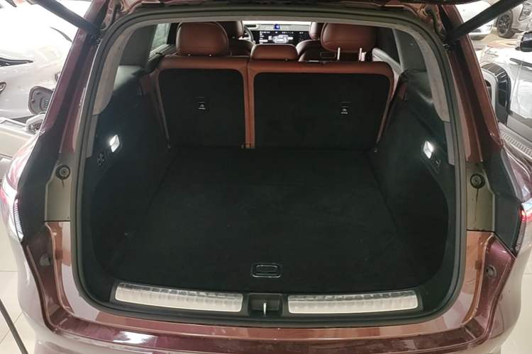 Used Hima AITO M8 2025 Extended-Range Ultra Version 53.4 kWh 5-Seater Edition Trunk